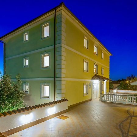 Apartments Lulic Crikvenica Εξωτερικό φωτογραφία